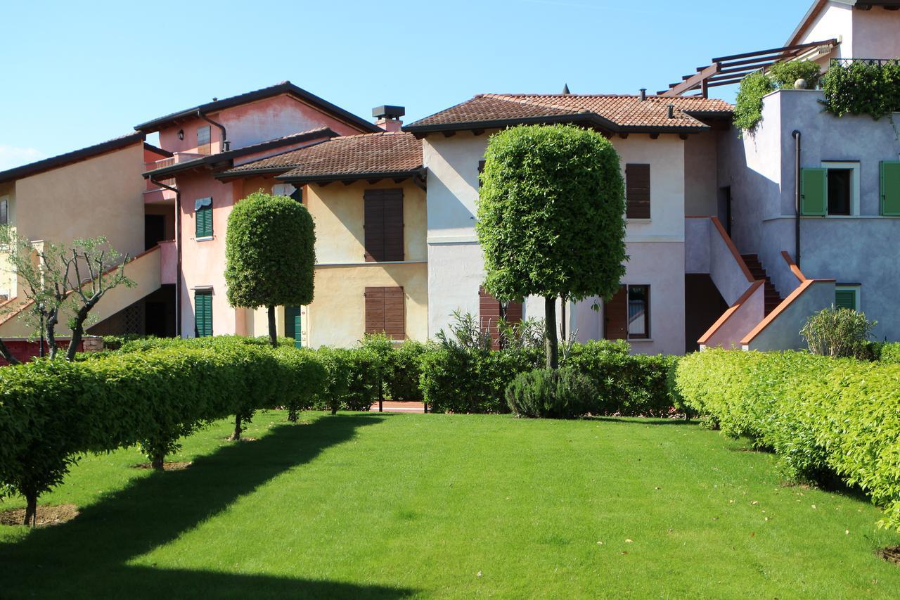 Holidays Garda Resort Village Peschiera del Garda Exterior foto